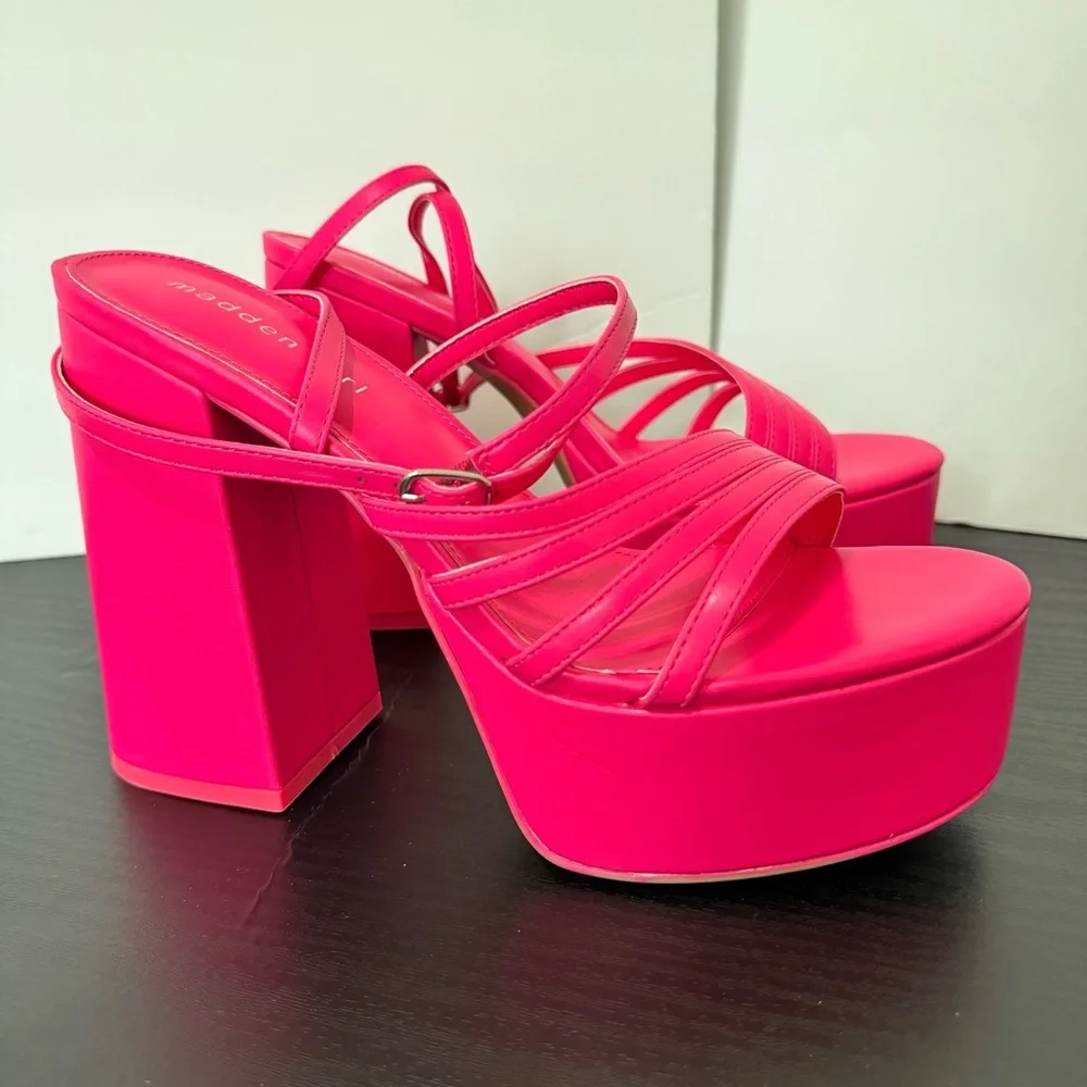 Madden Girl Jadda Chunky Platform Heel Sandals  Fuchsia Size 9